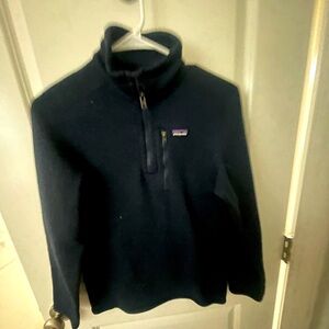 Patagonia Boys size XL/14- Navy pullover